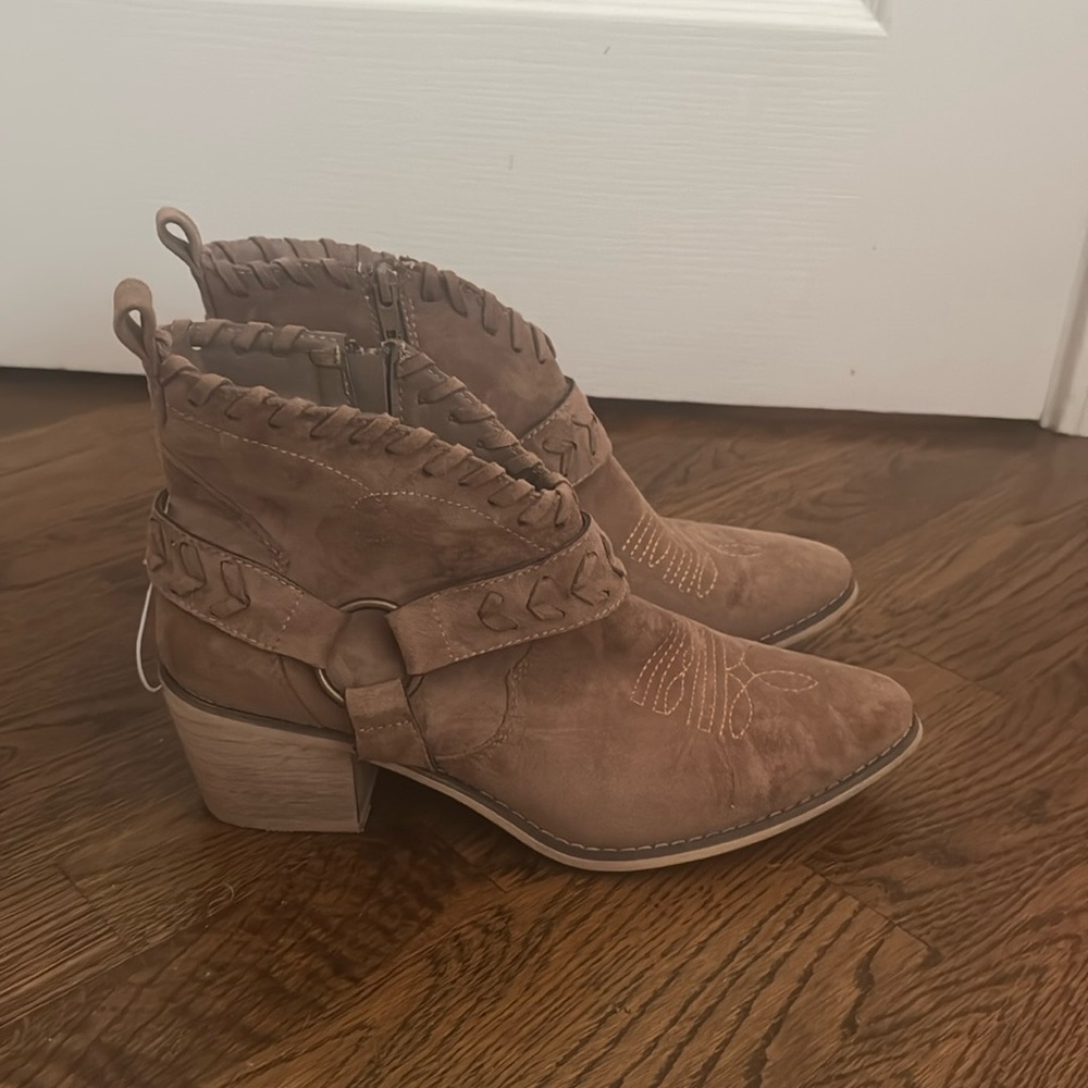 Brown Mini cowboy boots with heel